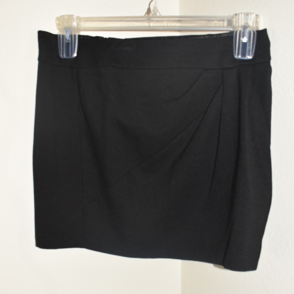 FINAL SALE 🔥 Black Mini Skirt